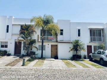 REMATO CASA EN RESIDENCIAL BOSQUES DE SANTA ANITA, BAJA DE PRECIO $ 2´680,000 A TRATAR EXCELENTE ESTADO