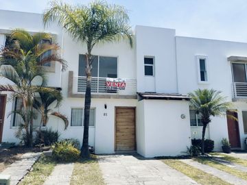 REMATO CASA EN RESIDENCIAL BOSQUES DE SANTA ANITA, BAJA DE PRECIO $ 2´680,000 A TRATAR EXCELENTE ESTADO
