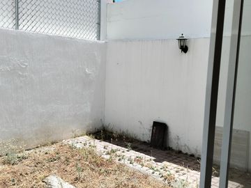 REMATO CASA EN RESIDENCIAL BOSQUES DE SANTA ANITA, BAJA DE PRECIO $ 2´680,000 A TRATAR EXCELENTE ESTADO