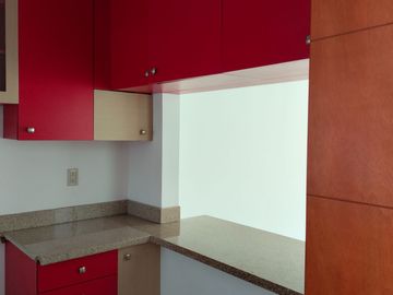 REMATO CASA EN RESIDENCIAL BOSQUES DE SANTA ANITA, BAJA DE PRECIO $ 2´680,000 A TRATAR EXCELENTE ESTADO