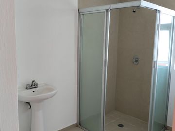 REMATO CASA EN RESIDENCIAL BOSQUES DE SANTA ANITA, BAJA DE PRECIO $ 2´680,000 A TRATAR EXCELENTE ESTADO