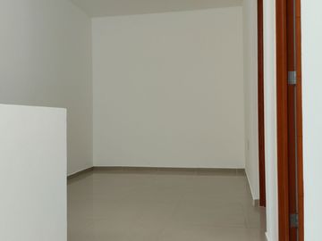 REMATO CASA EN RESIDENCIAL BOSQUES DE SANTA ANITA, BAJA DE PRECIO $ 2´680,000 A TRATAR EXCELENTE ESTADO