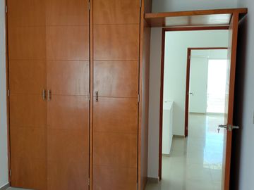 REMATO CASA EN RESIDENCIAL BOSQUES DE SANTA ANITA, BAJA DE PRECIO $ 2´680,000 A TRATAR EXCELENTE ESTADO