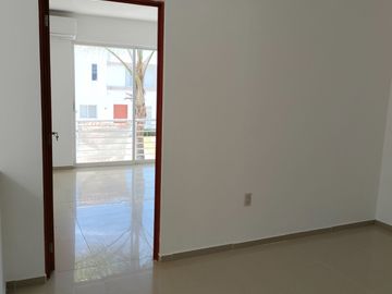 REMATO CASA EN RESIDENCIAL BOSQUES DE SANTA ANITA, BAJA DE PRECIO $ 2´680,000 A TRATAR EXCELENTE ESTADO