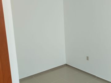 REMATO CASA EN RESIDENCIAL BOSQUES DE SANTA ANITA, BAJA DE PRECIO $ 2´680,000 A TRATAR EXCELENTE ESTADO