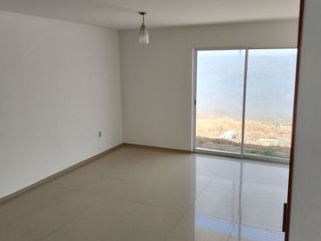 REMATO CASA EN RESIDENCIAL BOSQUES DE SANTA ANITA, BAJA DE PRECIO $ 2´680,000 A TRATAR EXCELENTE ESTADO