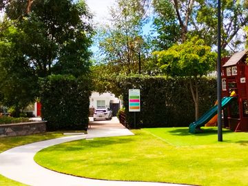 REMATO CASA EN RESIDENCIAL BOSQUES DE SANTA ANITA, BAJA DE PRECIO $ 2´680,000 A TRATAR EXCELENTE ESTADO