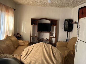 ¡CASA EN VENTA EN LA COLONIA SAN JOAQUIN!