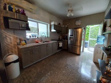 CASA DE UNA PLANTA REMODELADA COLONIA DEL VALLE SAN PEDRO GARZA GARCIA