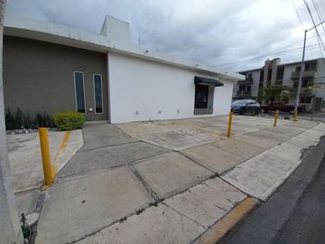 CASA DE UNA PLANTA REMODELADA COLONIA DEL VALLE SAN PEDRO GARZA GARCIA