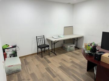 Casa en VENTA para oficinas o consultorio en León Gto, en la colonia San Jerónimo