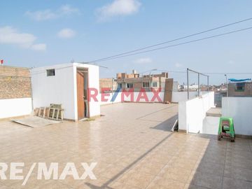 Venta De Casa en José Granda, cerca Av. Habich, San Martin De Porres