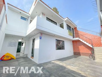 Venta De Casa en José Granda, cerca Av. Habich, San Martin De Porres