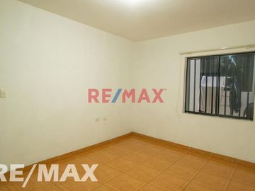 Venta De Casa en José Granda, cerca Av. Habich, San Martin De Porres