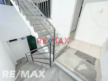 Venta De Casa en José Granda, cerca Av. Habich, San Martin De Porres