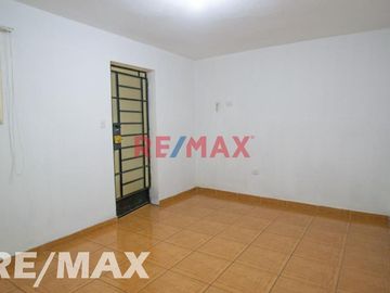 Venta De Casa en José Granda, cerca Av. Habich, San Martin De Porres