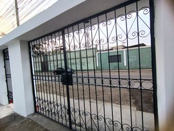 Casa en venta Av. Pedro Silva 1020 San Juan de Miraflores 176.46 m2  3 cuartos, 2 baños, 1 estacionamiento