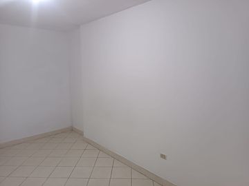 Casa en venta Av. Pedro Silva 1020 San Juan de Miraflores 176.46 m2  3 cuartos, 2 baños, 1 estacionamiento