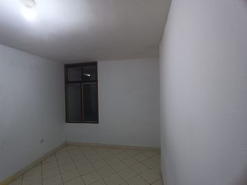 Casa en venta Av. Pedro Silva 1020 San Juan de Miraflores 176.46 m2  3 cuartos, 2 baños, 1 estacionamiento