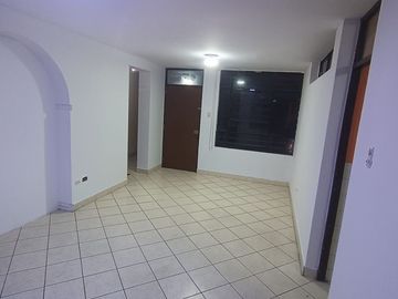 Casa en venta Av. Pedro Silva 1020 San Juan de Miraflores 176.46 m2  3 cuartos, 2 baños, 1 estacionamiento