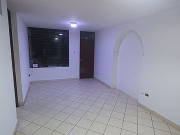 Casa en venta Av. Pedro Silva 1020 San Juan de Miraflores 176.46 m2  3 cuartos, 2 baños, 1 estacionamiento