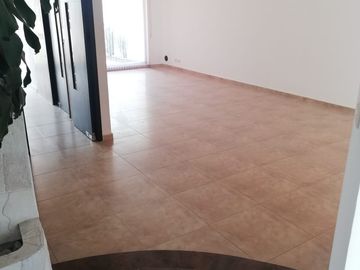 EXCELENTE RESIDENCIA EN PARQUE SAN JOSE, ZONA AZUL LOMAS DE ANGELÓPOLIS