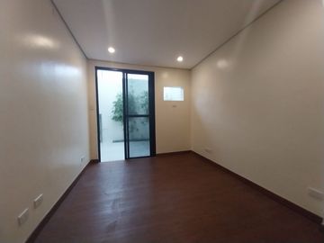 For Sale Brand new Modern Design Two (2) Storey Duplex House and Lot in Better Living Parañaque City