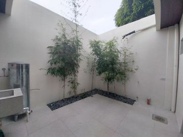 For Sale Brand new Modern Design Two (2) Storey Duplex House and Lot in Better Living Parañaque City