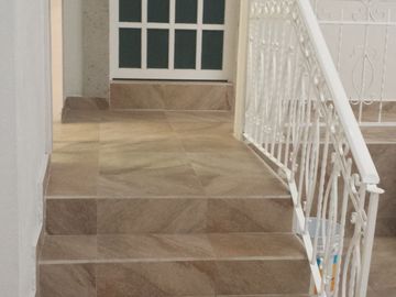 Magnifica CASA con USO de SUELO