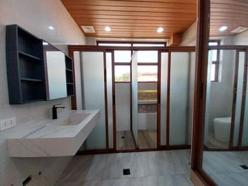 For Sale Modern Design Four (4) Storey Triplex House and Lot in Better Living Parañaque City