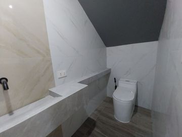 For Sale Modern Design Four (4) Storey Triplex House and Lot in Better Living Parañaque City