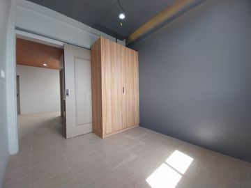For Sale Modern Design Four (4) Storey Triplex House and Lot in Better Living Parañaque City