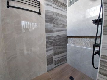 For Sale Modern Design Four (4) Storey Triplex House and Lot in Better Living Parañaque City