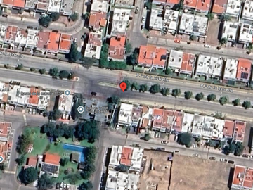 ¡¡HERMOSA CASA EN UNA DE LAS MEJORES ZONAS DE SOLARES, ZAPOPAN JALISCO!!