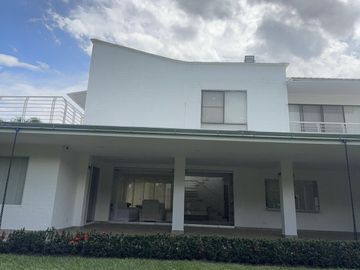 VENDO CASA EN LA MORADA A LAS AFUERAS DE CALI VALLE DEL CAUCA