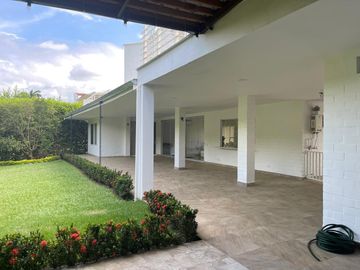 VENDO CASA EN LA MORADA A LAS AFUERAS DE CALI VALLE DEL CAUCA