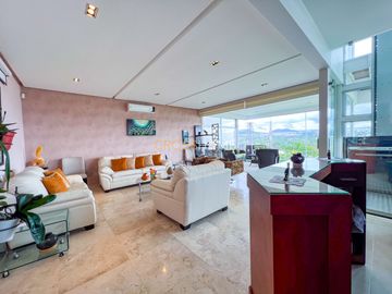 CASA EN VENTA, BALCONES DE JURIQUILLA