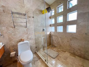 CASA EN VENTA, BALCONES DE JURIQUILLA