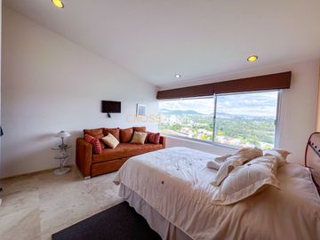 CASA EN VENTA, BALCONES DE JURIQUILLA