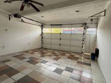CASA EN VENTA EN AV CANDIDO AGUILAR EN BOCA DEL RÍO