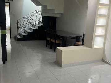 CASA EN VENTA EN AV CANDIDO AGUILAR EN BOCA DEL RÍO
