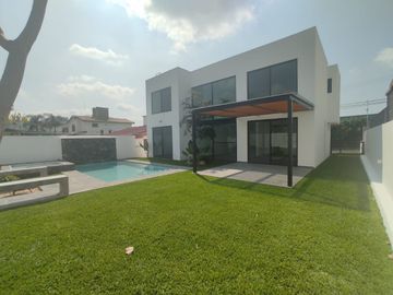 CASA NUEVA EN VENTA EN FRACCIONAMIENTO LOMAS DE COCOYOC, MORELOS