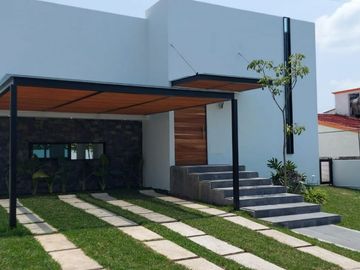 CASA NUEVA EN VENTA EN FRACCIONAMIENTO LOMAS DE COCOYOC, MORELOS