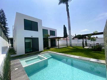 CASA NUEVA EN VENTA EN FRACCIONAMIENTO LOMAS DE COCOYOC, MORELOS