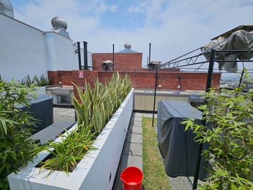 VENDO HERMOSO DUPLEX EN MIRAFLORES