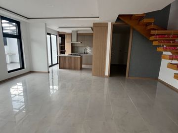 CASAS DE LUJO DENTRO DE CONDOMINIO, Sudamericano Ricaurte, C1406