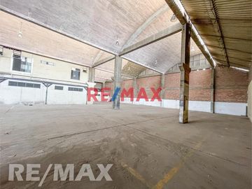 Venta De Terreno L I2 / Cm - Av. Colonial - Cercado De Lima