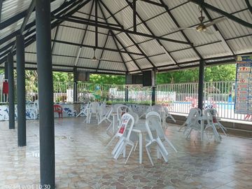VENDEMOS HERMOSA CASA DE DOS PISOS EN RICAURTE