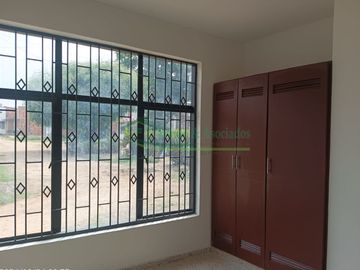 VENDEMOS HERMOSA CASA DE DOS PISOS EN RICAURTE