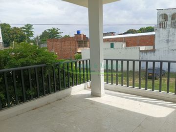 VENDEMOS HERMOSA CASA DE DOS PISOS EN RICAURTE